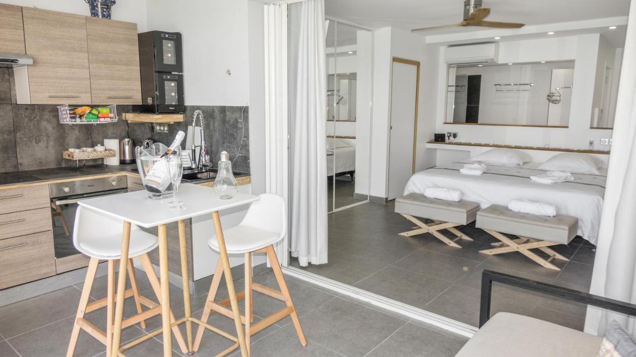 Official Page "Residence Bleu Marine" - Sea View Apartments & Studios - Saint-Martin French Side Grand Case Esterno foto