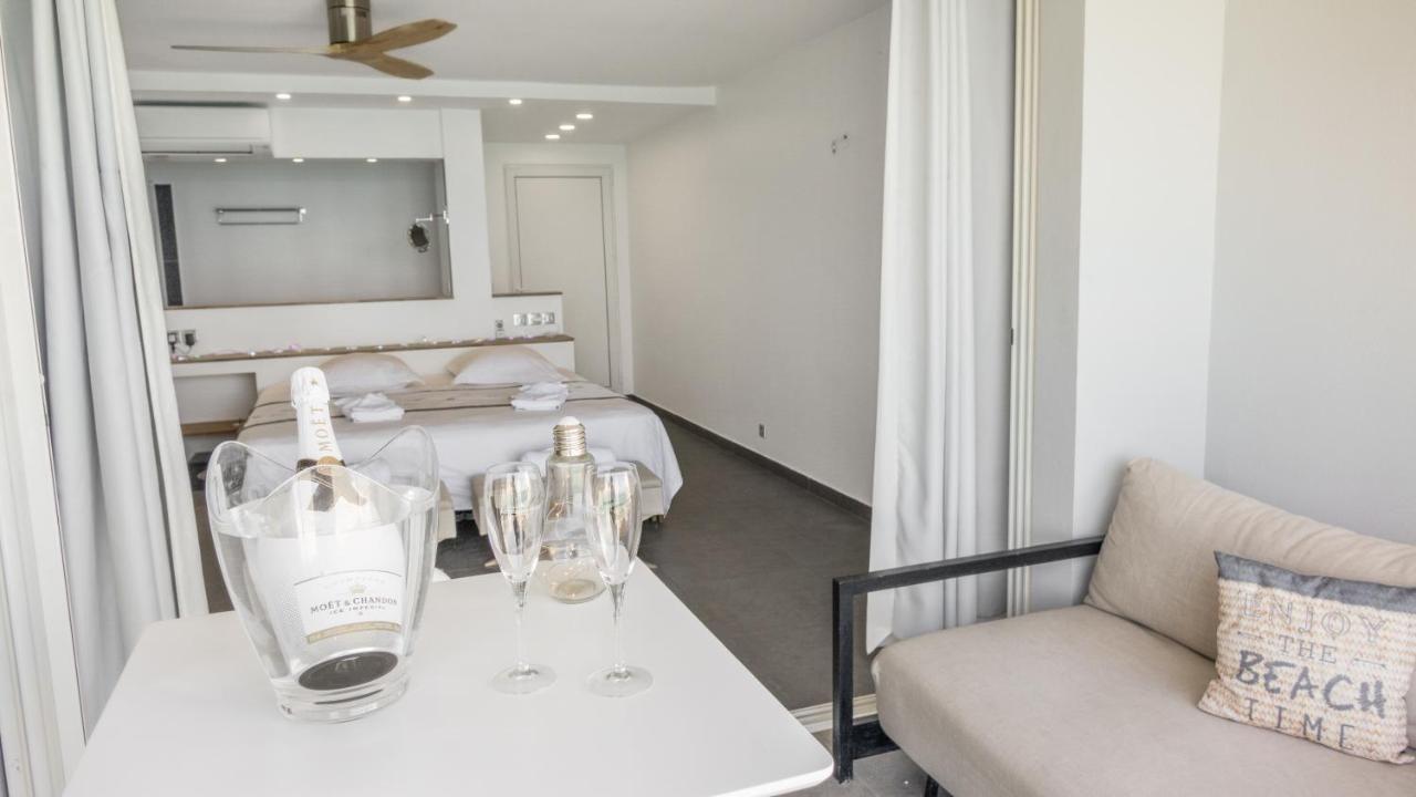 Official Page "Residence Bleu Marine" - Sea View Apartments & Studios - Saint-Martin French Side Grand Case Esterno foto